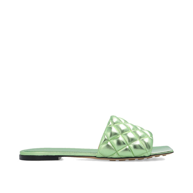 Sandales Bottega Veneta matelassées en cuir — vertes