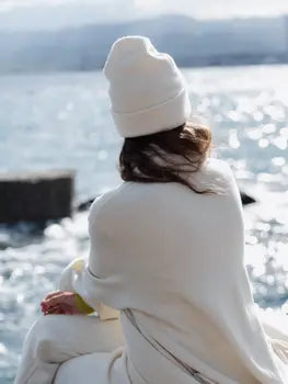 Bonnet Lèmme en laine et cachemire blanc naturel - vue portée